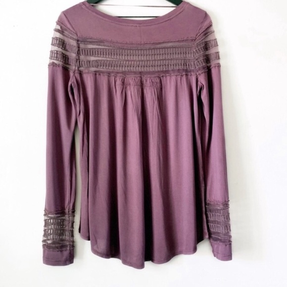 ☮️👚 FREE PEOPLE Low Hi side slits sheer mesh InSet neck Long Sleeve Top NWOT - Picture 7 of 9